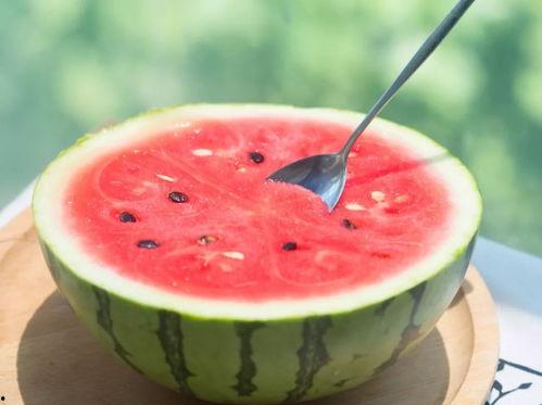 养生馆吃瓜事件视频,一场视频引发的行业热议